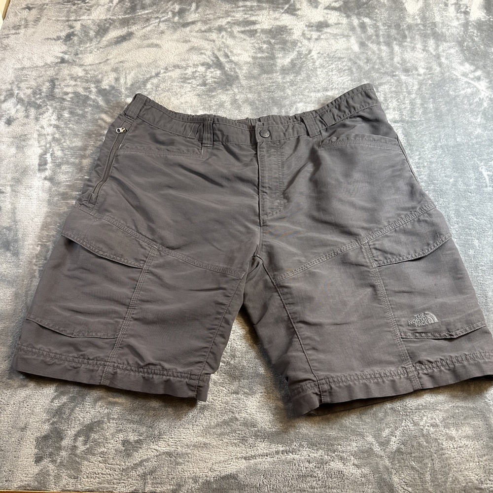 North Face Shorts Mens XL Dark Gray Nylon Hiking Tech Utility Cargo Trekking